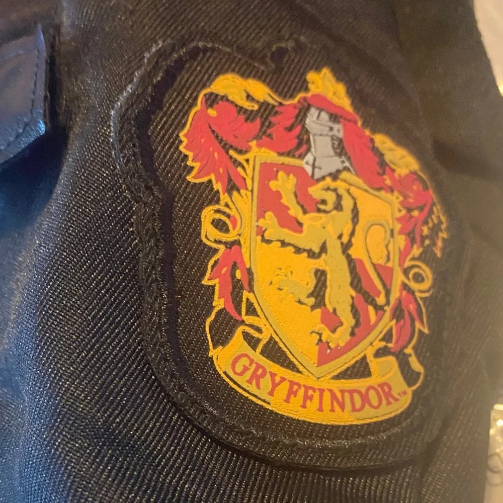 Harry Potter Gryffindor Black Wizard Costume with Red Accents - Picture 6 of 6